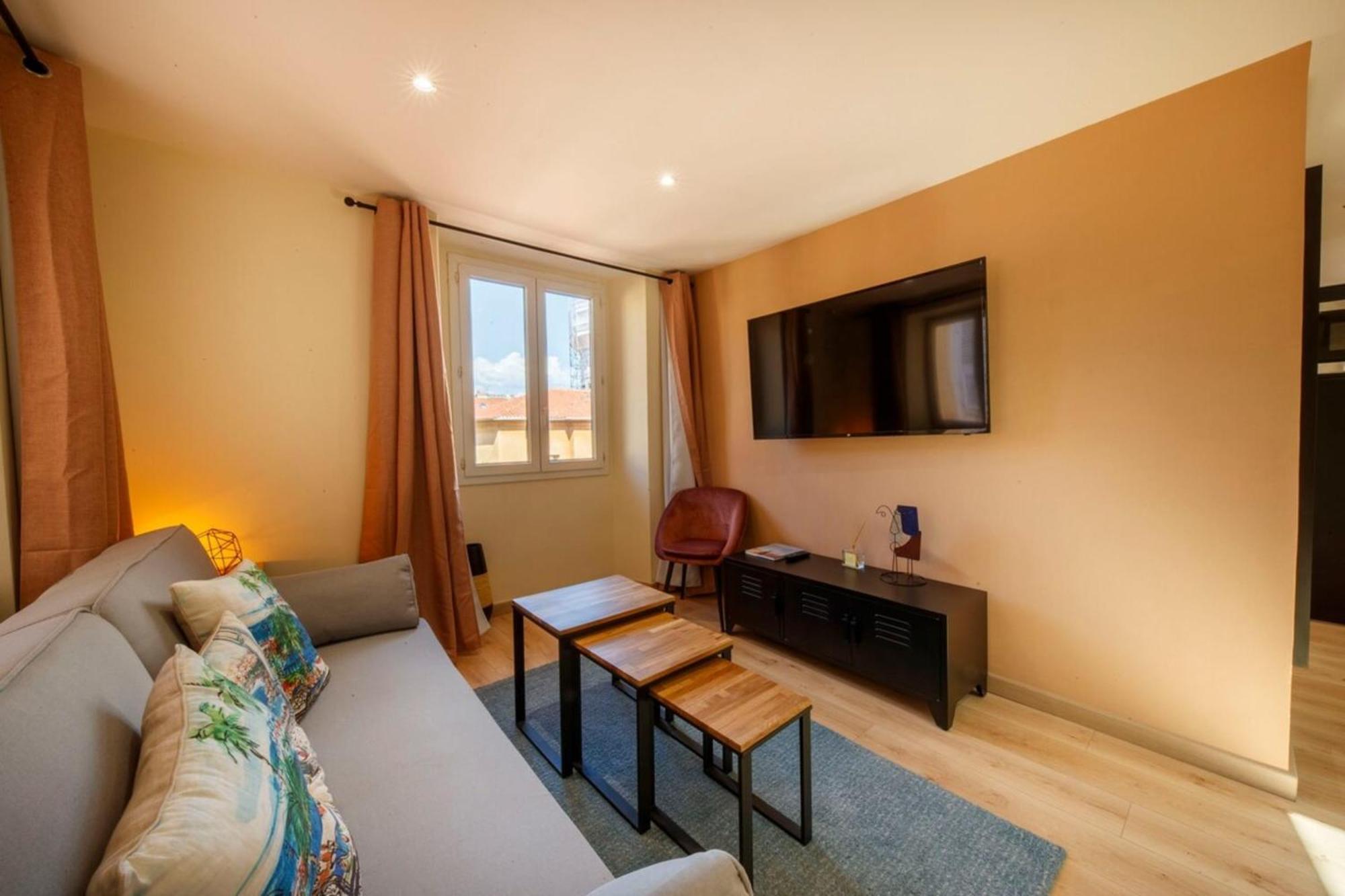 06A2 - Heart Of Old Nice Beautiful Renovated Apartment Екстер'єр фото
