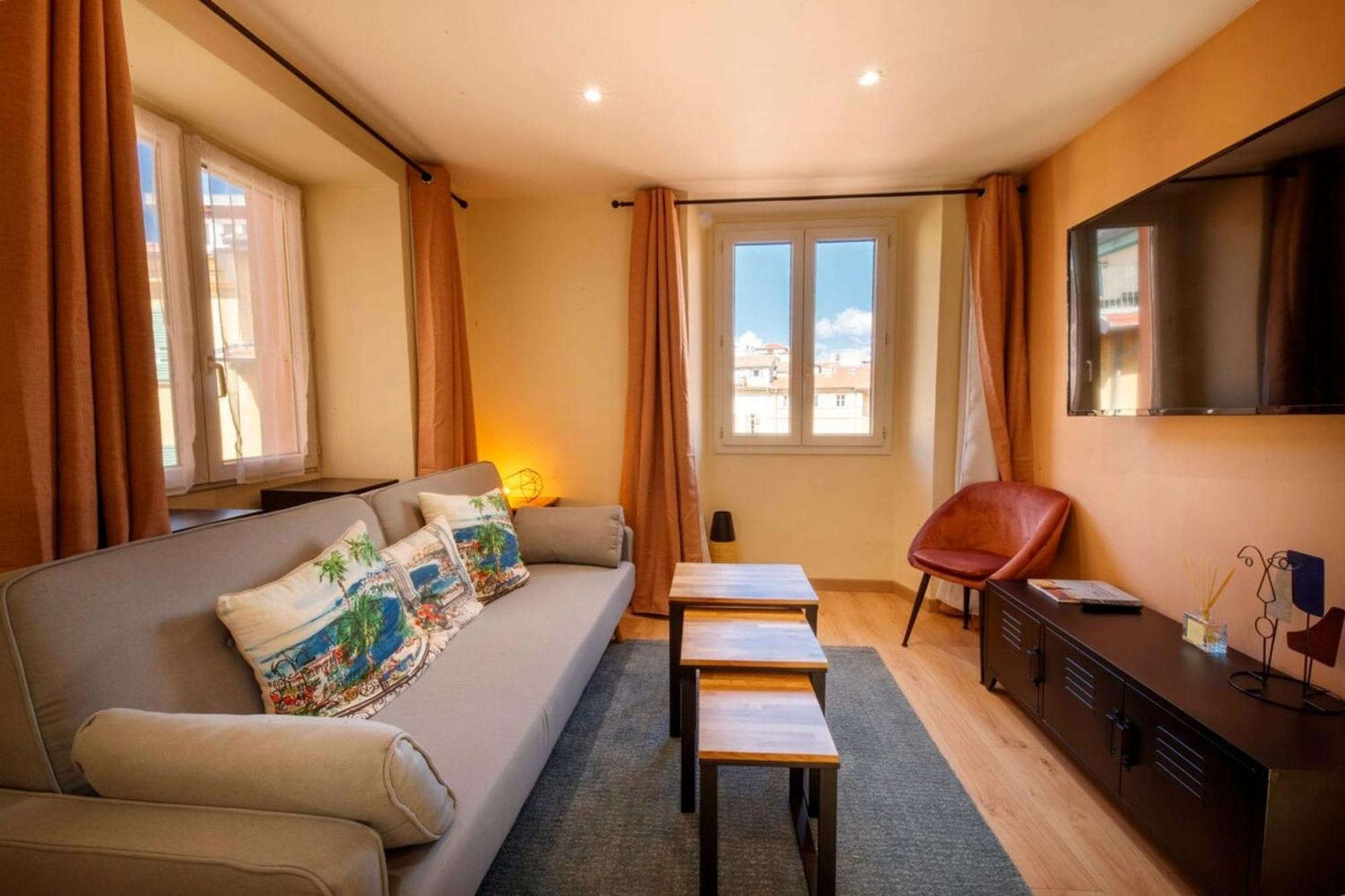 06A2 - Heart Of Old Nice Beautiful Renovated Apartment Екстер'єр фото