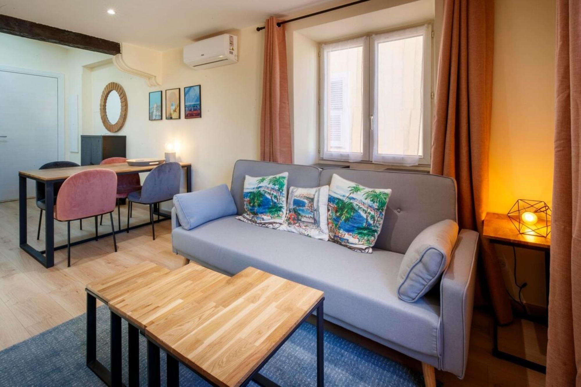 06A2 - Heart Of Old Nice Beautiful Renovated Apartment Екстер'єр фото
